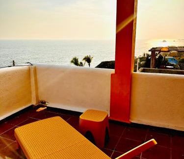 Puerto Angel Apartment | La Casa de Colores Ocean View