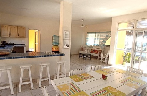 Cuyutlan House | La Casa de la Playa