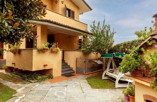 Pietrasanta House | La Casa Dei Gerani