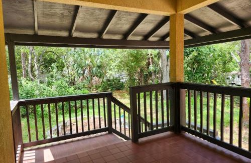 Trailer Estates House | la casa del bosque