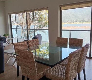 El Santuario House | La Casa del Lago