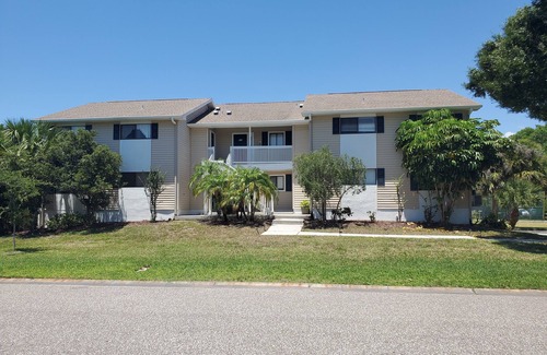 Dunedin Condo | La Casa Del Mar 608 Star5vacationscom