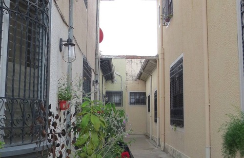 San Salvador Apartment | "La Casa del pasaje Sagrera" Alojamiento tranquilo y céntrico con 3 habitaciones