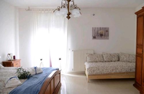Sammichele di Bari House | "La casa di Mariagrazia" rooms con cucina condivisa e terrazza