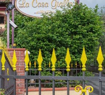 Montignoso Bed & Breakfast | La Casa Gialla A MONTIGNOSO