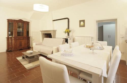 Passignano sul Trasimeno Apartment | La Casa nel Borgo Medievale (Lago di Trasimeno)