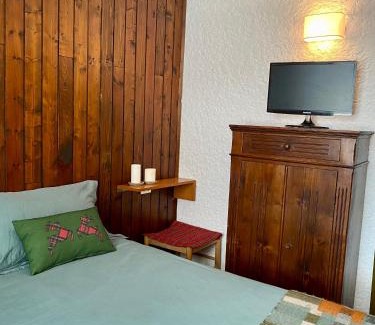 Folgarida Apartment | La casa nel verde, un nido accogliente con vista