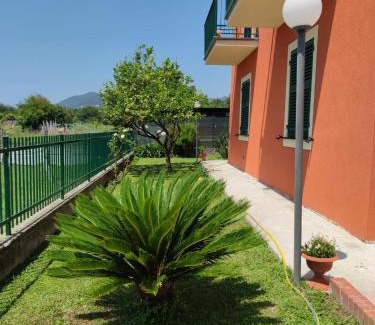 Rezza Apartment | La casa tra verde e mare