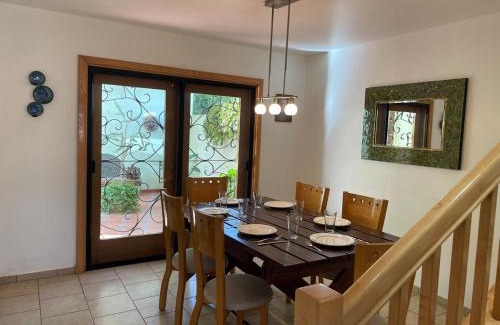 Valle Dorado Apartment | La Casa Verde , bonita, cómoda y céntrica
