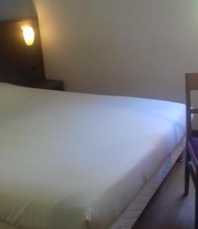 Saint-Genis-les-Ollieres Hotel | La Cascade Hôtel