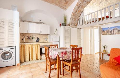 San Lorenzo Apartment | La Casetta Aureliana in the center of the capital