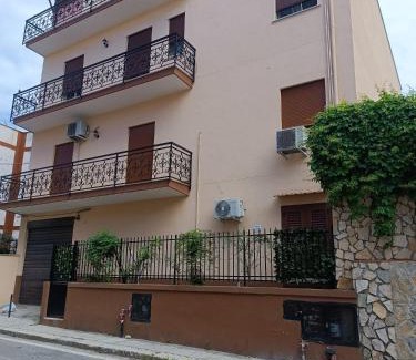 Sferracavallo House | La casetta di Cecilia