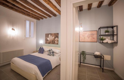 Castello Apartment | La Casetta di Foscolo by Venicevillas