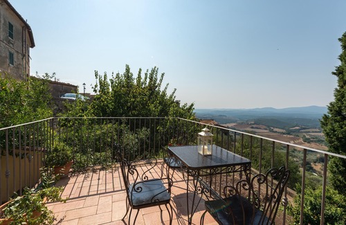 Civitella Marittima House | La Casina del Melograno