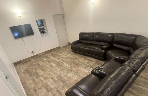 Elmo House | La Casita Blanca in Rockwall, TX
