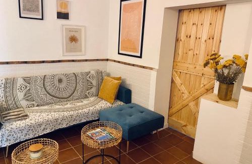 Alcala de Guadaira Apartment | La Casita del Cactus - Casa de campo con piscina