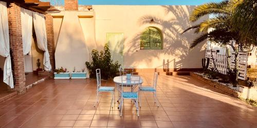Alcala de Guadaira Apartment | La Casita del Cactus - Casa de campo con piscina