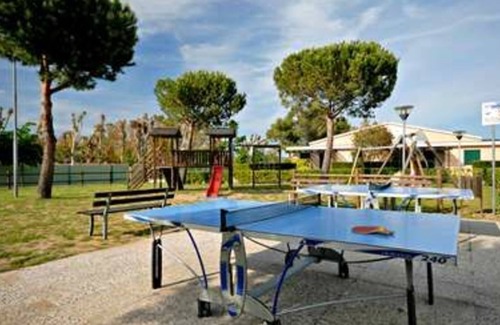 Marina di Cecina Apartment | La Cecinella Apartment 5 in Cecina, pool use A/C