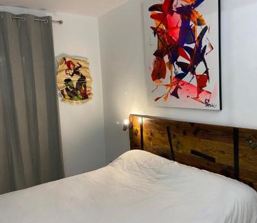 Le Luc Bed & Breakfast | La Chambre du Patio