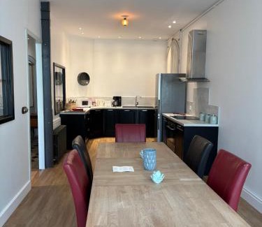 Epernay House | La Charuel