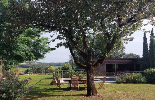 La Dornac House | La Chaumière du Cerisier - charming country house with swimming pool