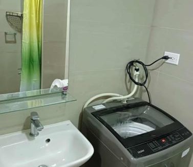 Barangay 76 Apartment | la Chicka - 295 T3