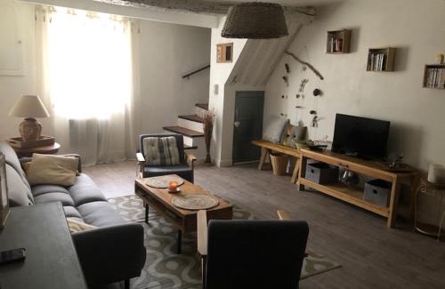 Villes-sur-Auzon House | La Cigale bleue