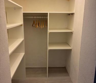 Sollies-Ville Apartment | La Cigalière 1 charmant T1 bis avec terrasse dans villa