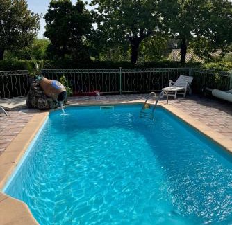 Sollies-Ville Apartment | La Cigalière 1 charmant T1 bis avec terrasse dans villa