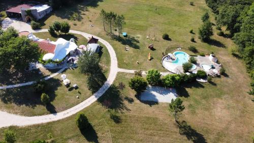 Lamothe-Fenelon Other | La Clairière - écolieu de vacances