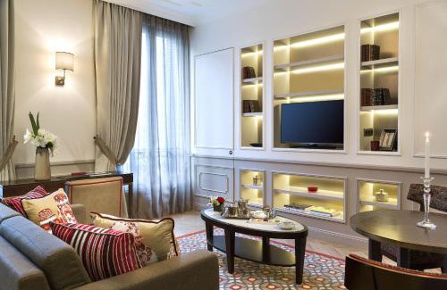 Chaillot Hotel | La Clef Tour Eiffel Paris by The Crest Collection