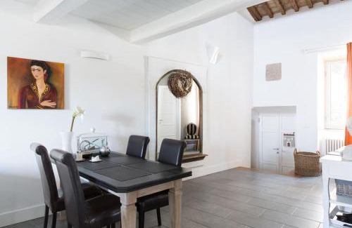 Lake Bracciano Apartment | La Colombaia Nel Castello