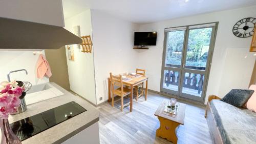 Brides-les-Bains Apartment | La Colombe