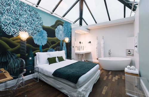 Grand Parc-Paul Doumer Bed & Breakfast | La Course Maison D'Hôtes de Luxe