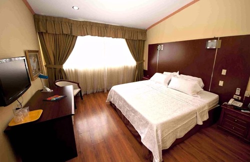 Campo Alegre Hotel | La Cresta Inn