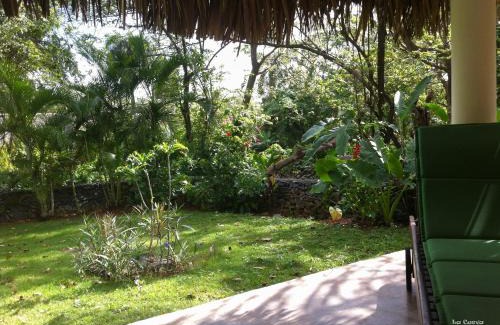 Las Galeras House | La Cueva Eco-Lodge