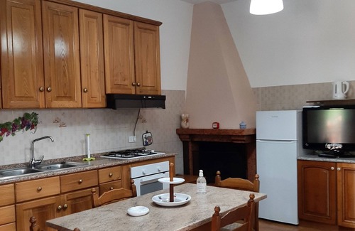 Lake Bracciano Apartment | LA CUPOLETTA GILDA- vacation house - lake view Trevignano near Rome