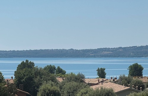 Lake Bracciano Apartment | LA CUPOLETTA GILDA- vacation house - lake view Trevignano near Rome