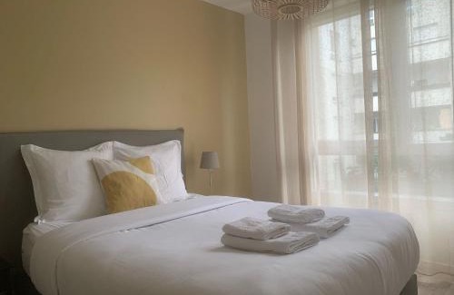 Saint-Denis Apartment | La demeure des Rois - Parking - Metro - Stade de France