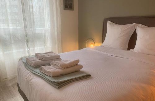Saint-Denis Apartment | La demeure des Rois - Parking - Metro - Stade de France