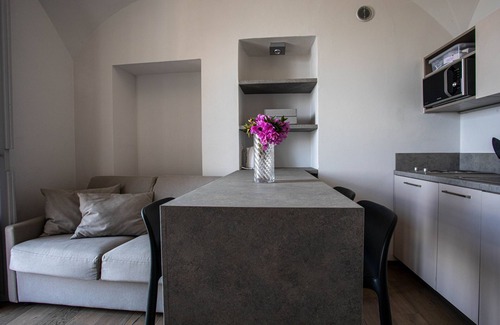 Belgirate Apartment | La Dimora del Glicine