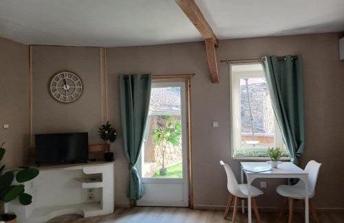 Saint-Privat House | La Dolce Vita Clim et Jardin