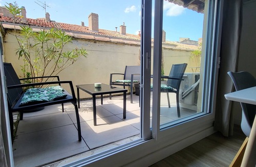 Quartier Administrations Apartment | La Dolce Vita Nîmoise 🐊 Terrace 100 m from the Arena