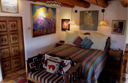 Taos Hotel | La Dona Luz Inn an Historic B&B