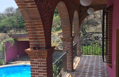 Xochitepec House | La Escondida, Alberca y Jardín