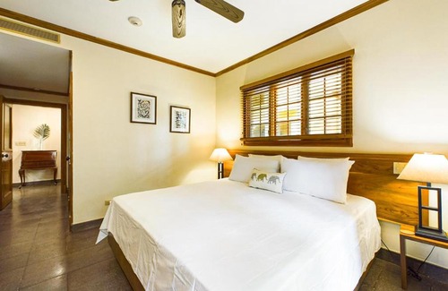Playa Langosta Apartment | La Esquina 1 Langosta- 2 Bedroom Luxury Condo
