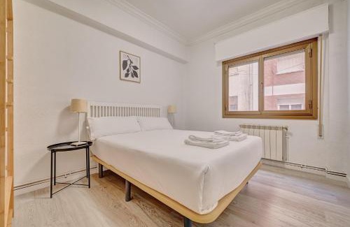 Logrono City Centre Apartment | La estación by Clabao
