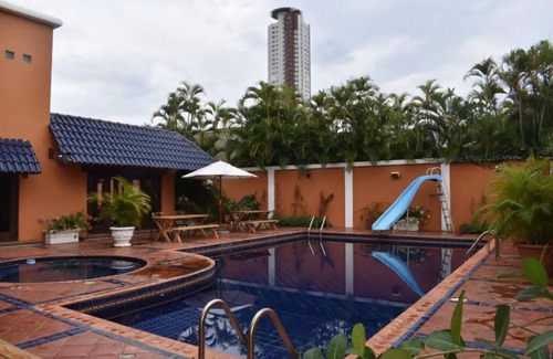 Helios del Oeste Apartment | La Estancia Azul, Frida Kahlo