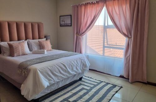 Rustenburg Bed & Breakfast | La Exotica Lodge & Spa