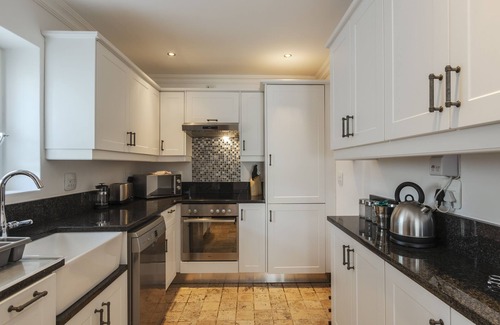 Somerset West House | La Felicita Boutique Villas and Apartments